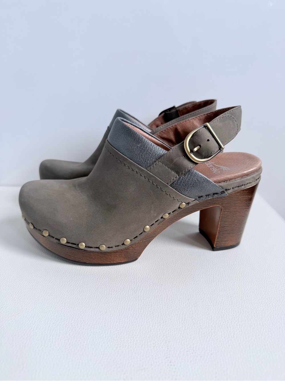 Dansko Nubuck Studded Slingback Clogs Olive Green / Grey Size 37